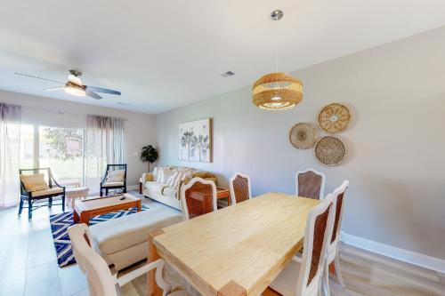 Gulf Walk 205