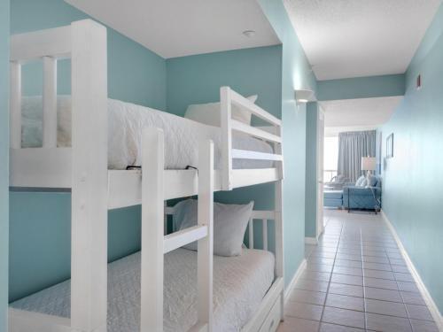 Pelican Beach Resort II