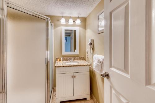 Pelican Beach Resort II