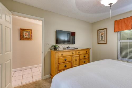 Pelican Beach Resort II