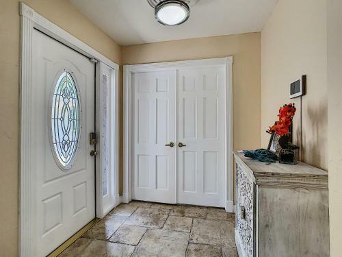 Villa Entire House* Luxurious Home,heated Pool*