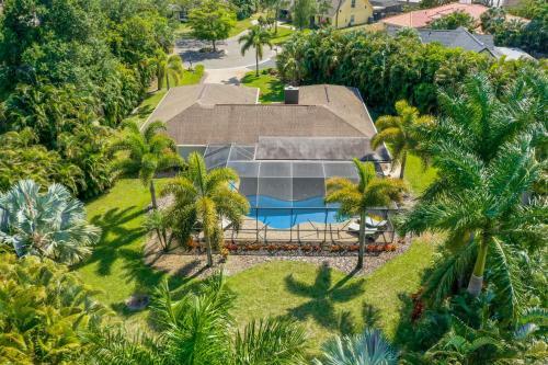 Villa Entire House* Luxurious Home,heated Pool*