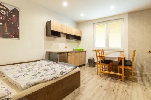Hostal Restaurace Penzion Pod ?um�rn�kem
