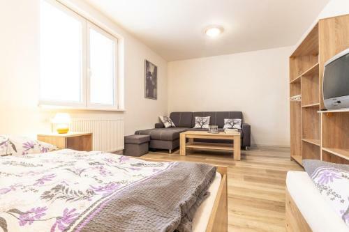 Hostal Restaurace Penzion Pod ?um�rn�kem
