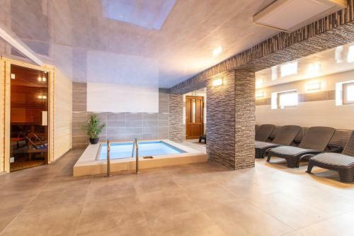 Hostal Restaurace Penzion Pod ?um�rn�kem