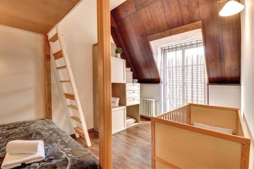 Apartm�ny T?ebo? B�l� Ber�nek