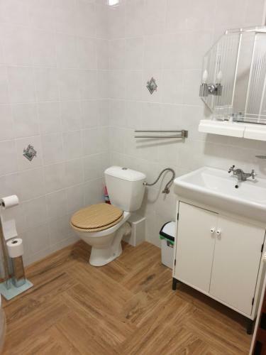 Hostal Penzion Cizku U Trebone