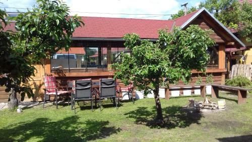Apartm�ny Na Hl�n?