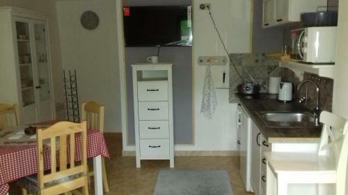 Apartm�ny Na Hl�n?