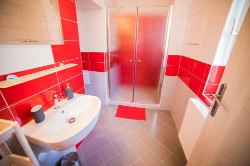 Apartamento Penzion U Parku T?ebo?