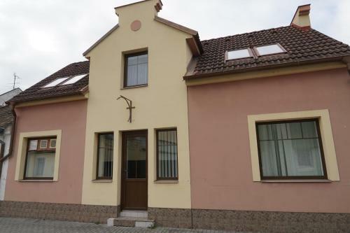 Apartamento Penzion U Parku T?ebo?