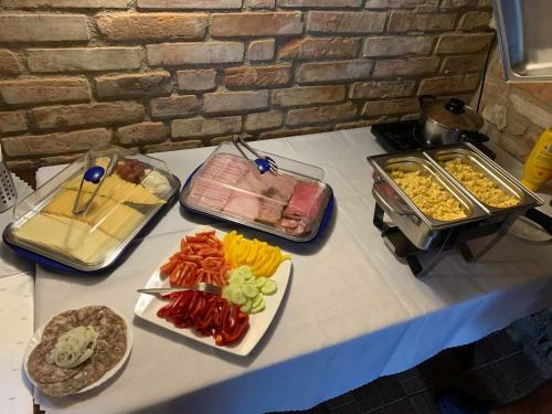 Hostal Penzion Tram�n