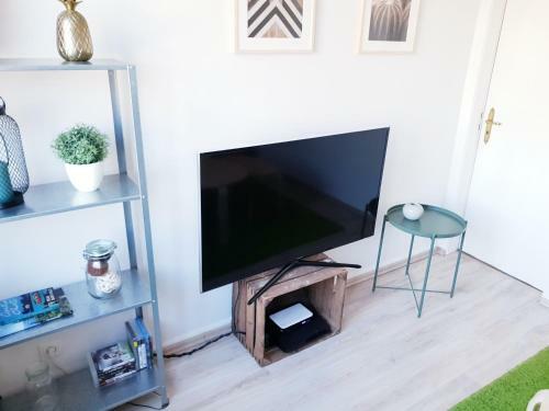 Apartamento 25mn To Hh-2br Kitchen&netflix