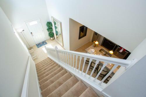 Villa 8956 Rhodes Street