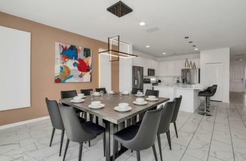 Large 10bd Sleep 21 Game Room Private Pool
