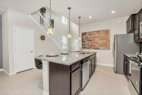 Windsor At Westside Mallory Disney Home
