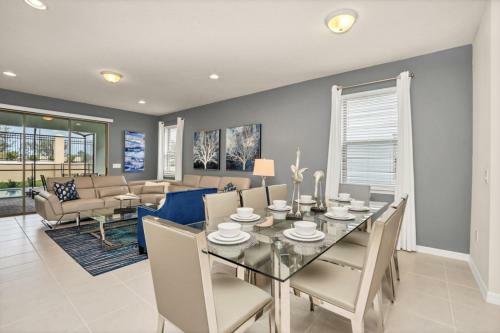 Windsor At Westside Mallory Disney Home