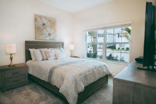 Luxury Thownhouse With Private Pool