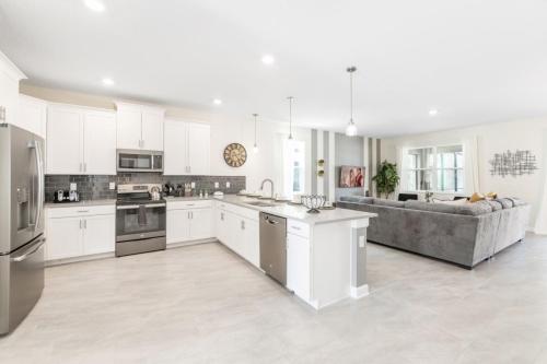 Magnificent Home With Game Room And Private Pool Near Disney