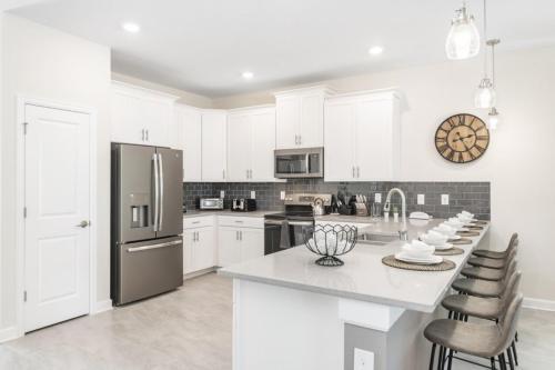 Magnificent Home With Game Room And Private Pool Near Disney