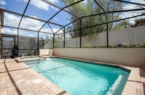 Exquisitely Prestige Large Home With Private Pool