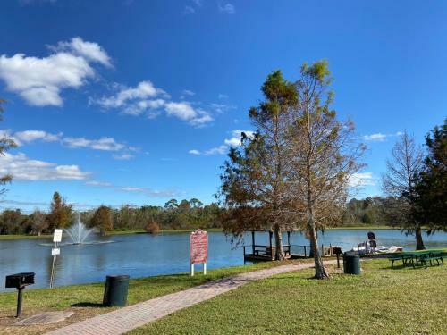 Beautiful Town Home 5 Miles From Disney Entrance