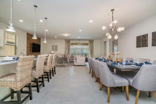 5 Star Villa Close To Disney, Orlando Villa 3180