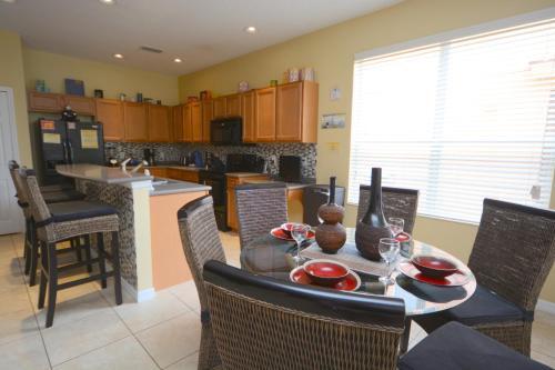Bella Vida Resort-gorgeous Home With 3-masters!