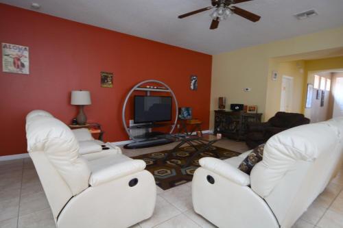 Bella Vida Resort-gorgeous Home With 3-masters!