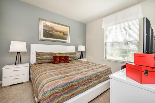 Inviting 4 Bdm Townhome Sleeps 11 Townhouse