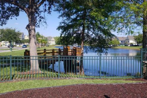 Spectacular 3bd/2ba Townhouse Close To Disney
