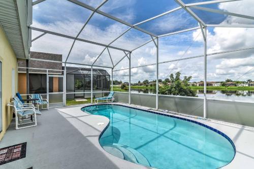 Explore Disney And Universal From This Home With Pool!