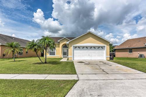 Explore Disney And Universal From This Home With Pool!