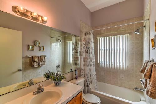 Explore Disney And Universal From This Home With Pool!