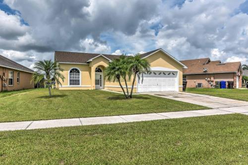 Explore Disney And Universal From This Home With Pool!