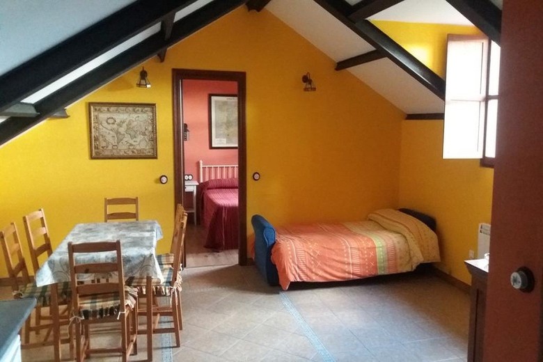 Apartamentos Escuelas De Fuentes