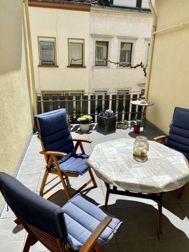Hostal Winzerhaus Im Oberdorf - Ferienwohnung Oder G�stezimmer Oder Alles Zusammen