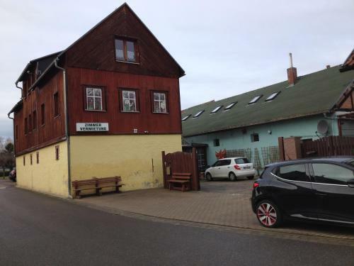 Hostal Klaus Holz Zimmervermietung