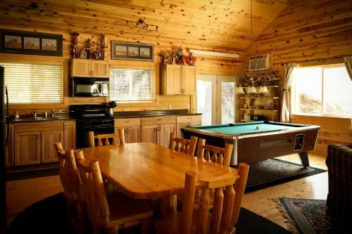 Lodge Vacation Homes At Cole Cabins