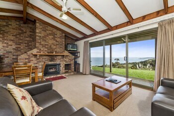 Hotel Beacon Point Ocean View Villas