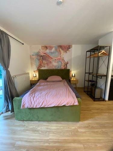 Suitable Living - Luxury Apartment With Balcony And Fast Wifi