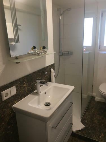 Apartamento Ferienwohnung " Am Berg "