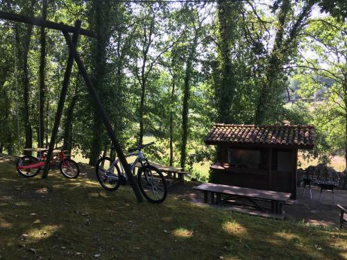 Agroturismo Quinta De Silharezes, Lda