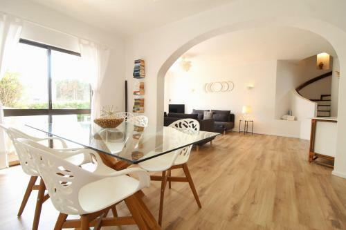 Rustic Beach House At The Cliff T3 | C218