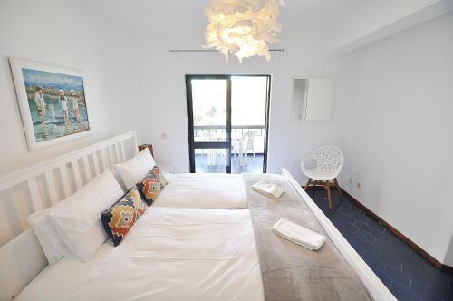 E&m Beach House Aldeamento Do Levante III