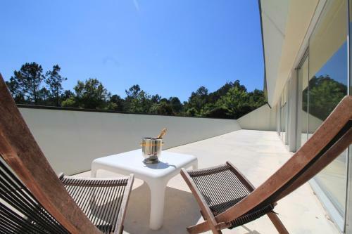 Slope Design Villa - Luxurious Architecture Villa