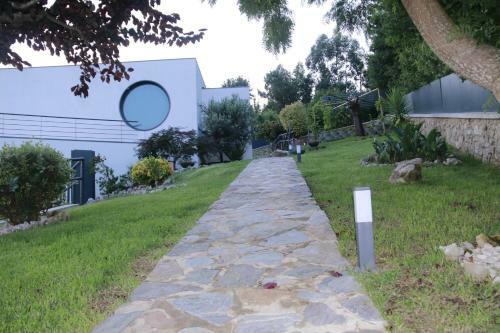S Roque House