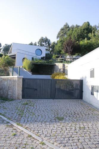 S Roque House