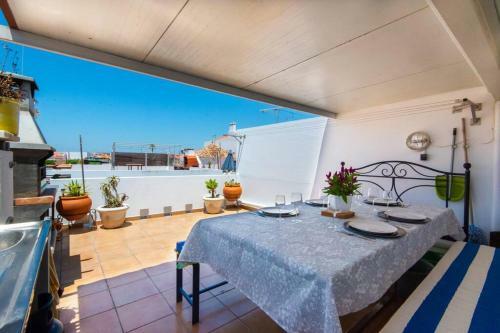 Chaparro Holidays - Big House With Terrace - Free Coffee