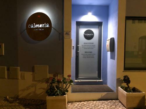 Hostal Calmaria Guesthouse